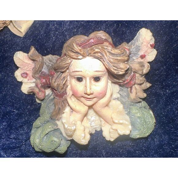 VINTAGE Winged Girl Angel Brooch Pin - Picture 1 of 1